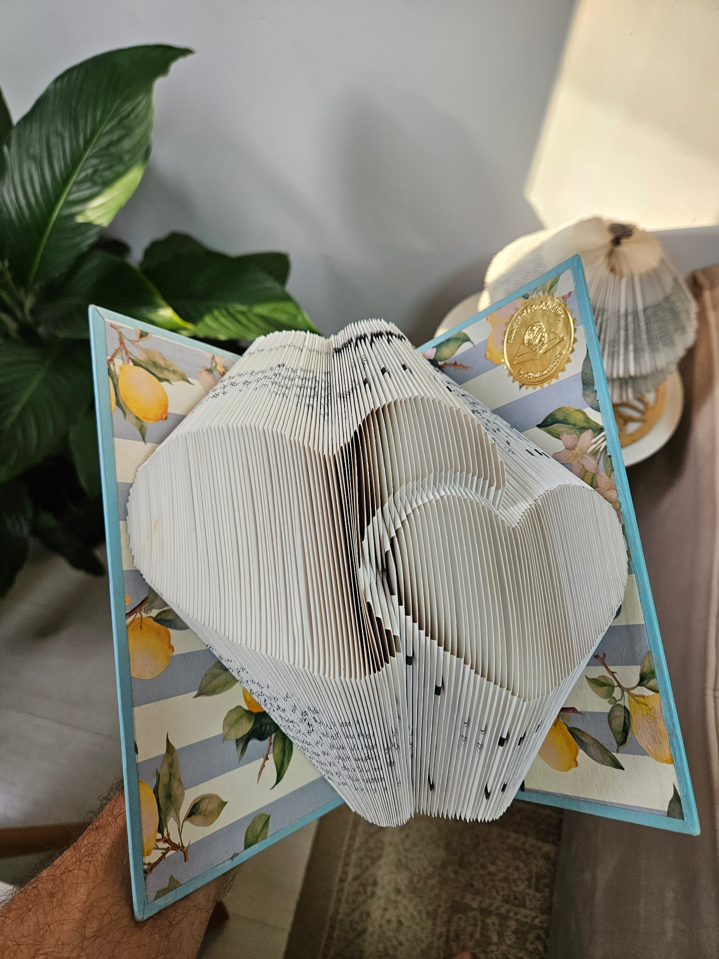 Livro dobrado com nome personalizado em bookfolding Livro dobrado com nome personalizado em bookfolding